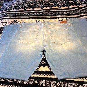 Light blue skinny jeans.